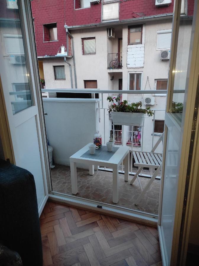 Apartman Nicolas Belgrad Exteriör bild