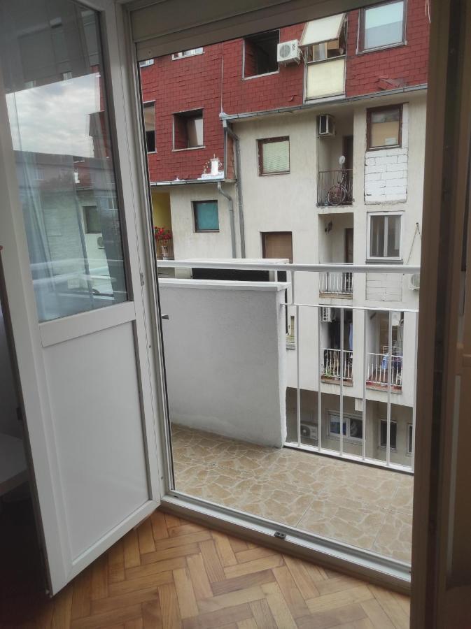 Apartman Nicolas Belgrad Exteriör bild